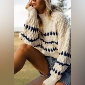 Roolee thousand hills sweater🤍💙